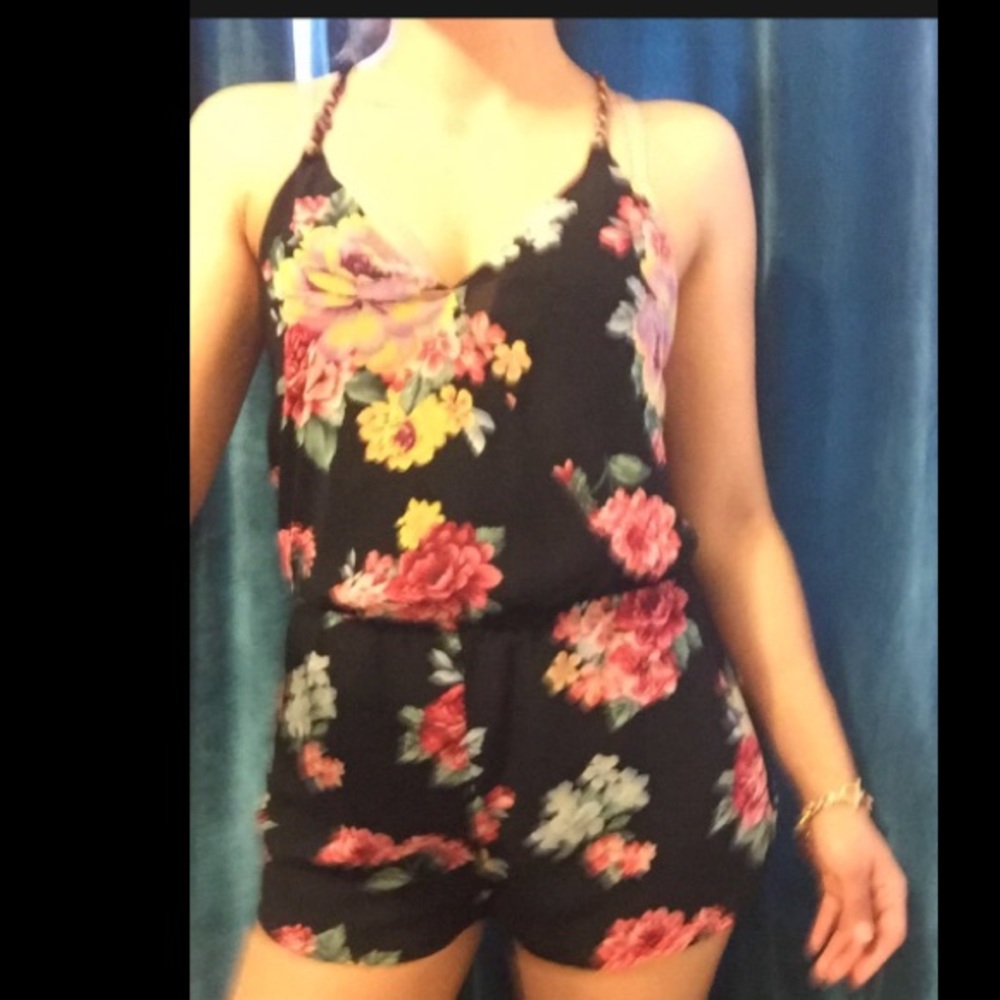 Forever21 Floral jumper